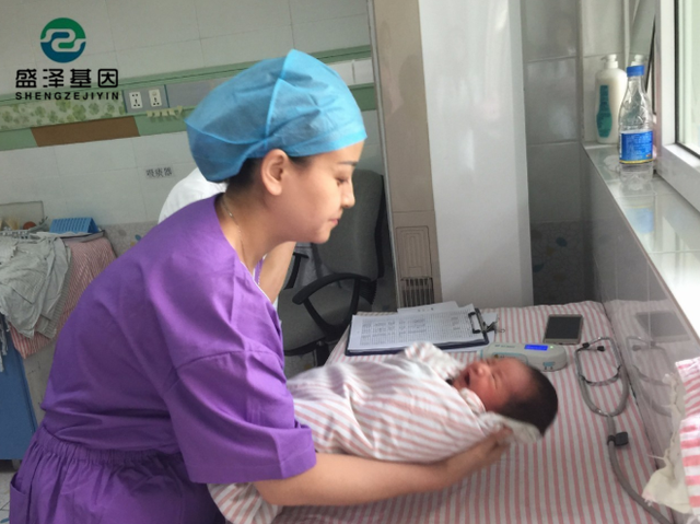 親子鑒定解開真相：O型血的夫妻為何生下B型血嬰兒？