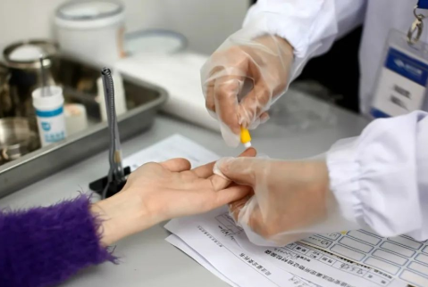 人員如何快速采樣?鑒定機構對收到的親子鑒定樣本負責 人員如何快速采樣?鑒定機構對收到的親子鑒定樣本負責