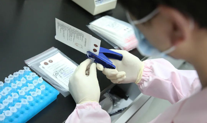 做親子鑒定合法嗎?司法親子鑒定當(dāng)事人需要遵守哪些規(guī)定? 做親子鑒定合法嗎?司法親子鑒定當(dāng)事人需要遵守哪些規(guī)定?